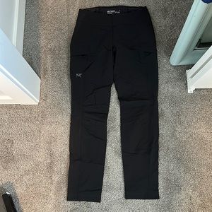 Arc’teryx hiking pants. Waterproof with pocket. Straight leg. No flaws.
